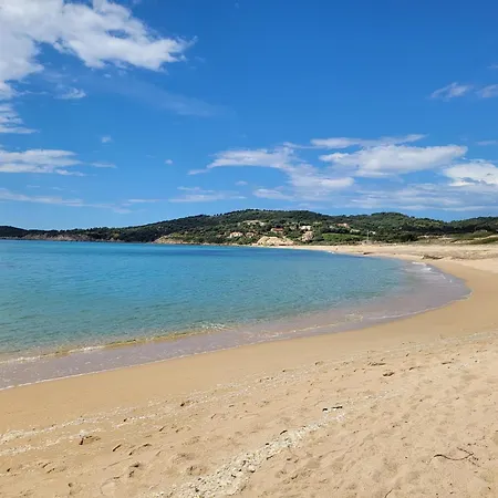 Vakantiehuis Beau De Type F3 Avec Jardin Fleuri A 5 Min De La *