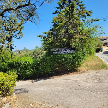 Beau De Type F3 Avec Jardin Fleuri A 5 Min De La * Cargèse